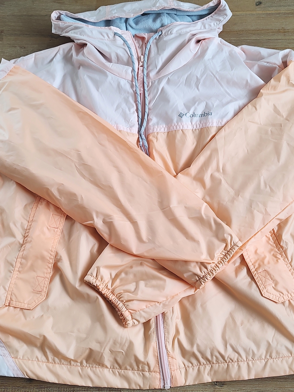 Columbia Women's Peach and Light Pink Hooded Windbreaker